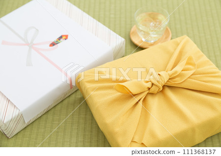 Midyear gifts placed on tatami in Japanese room Midyear gifts placed on tatami in Japanese room 111368137