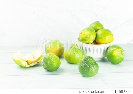 fresh oranges fresh oranges 111368284