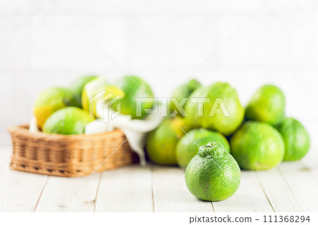 fresh oranges fresh oranges 111368294