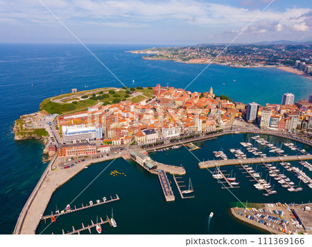 View from drone of Gijon overlooking of sports port 111369166