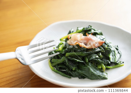 Saute of spinach Saute of spinach 111369844