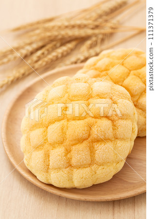 Melon bread 111371379