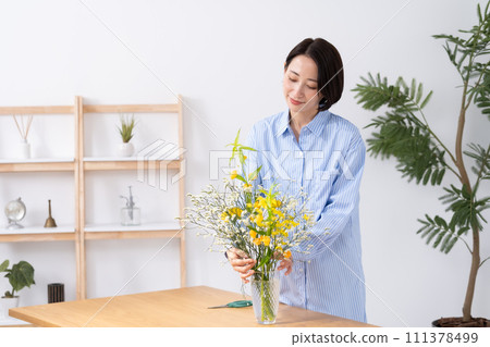 種花的女人 111378499