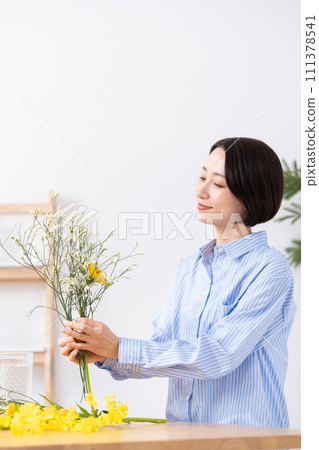 種花的女人 111378541