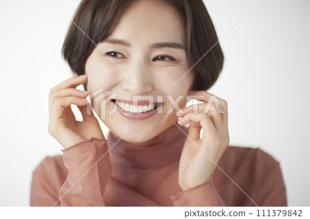 年輕女子的自然美形象 年輕女子的自然美形象 111379842