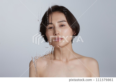 Young woman's skin care image cut Young woman's skin care image cut 111379861