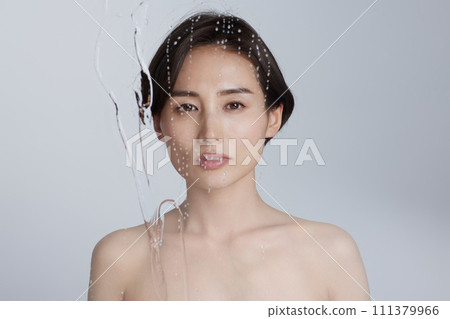 Young woman's skin care image cut 111379966