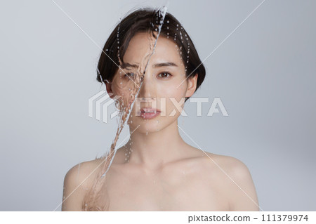 Young woman's skin care image cut Young woman's skin care image cut 111379974