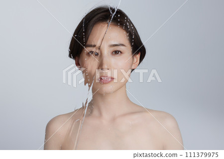 Young woman's skin care image cut Young woman's skin care image cut 111379975