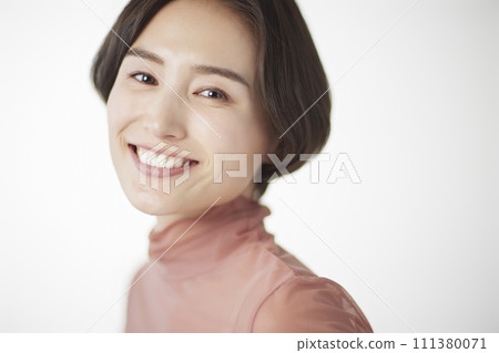 natural beauty image of young woman natural beauty image of young woman 111380071