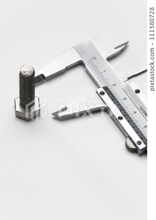 caliper and bolt 111380728
