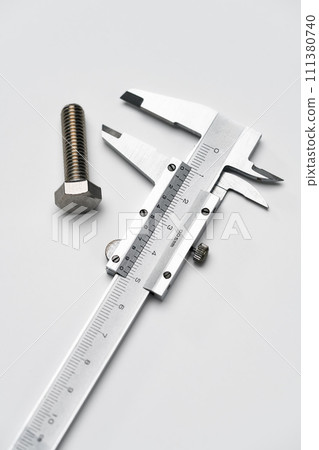 caliper and bolt 111380740