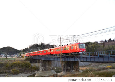 名鐵通勤列車（紅色列車） 111380905
