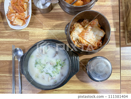 Seolleongtang Kimchi and side dishes Korean food Seolleongtang Kimchi and side dishes Korean food 111381404