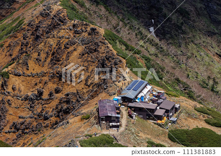 從八岳連峰赤嶽山頂看過去的天望莊 111381883