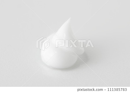 潔白柔滑保濕霜產品樣品 111385783