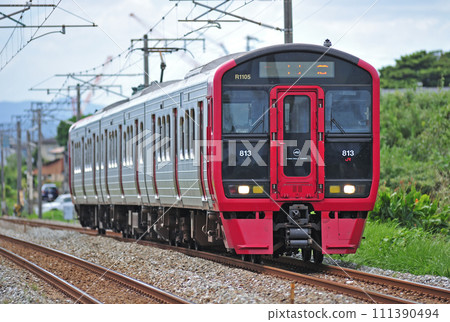 鹿兒島本線 東福間東鄉 JR 九州 813 系列 R1105 編組(南福岡) 鹿兒島本線 東福間東鄉 JR 九州 813 系列 R1105 編組(南福岡) 111390494