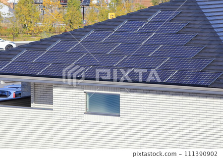 住宅太陽能電池板 111390902