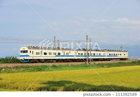 Hokuriku Main Line Mizuhashi-Higashitoyama JR West 419 series D06 formation (Fukui) Hokuriku Main Line Mizuhashi-Higashitoyama JR West 419 series D06 formation (Fukui) 111392589