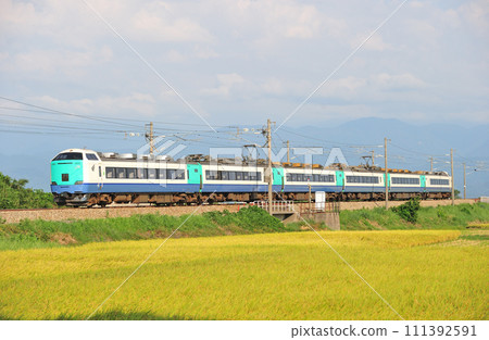 北陸幹線水橋東山 JR東日本485系R26編組(新潟)北越 北陸幹線水橋東山 JR東日本485系R26編組(新潟)北越 111392591