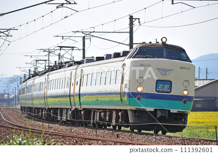 北陸本線西高岡~高岡JR東485系列T12編隊(新潟)北越 北陸本線西高岡~高岡JR東485系列T12編隊(新潟)北越 111392601