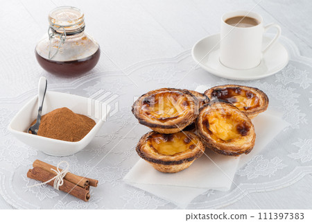Egg tarts 111397383