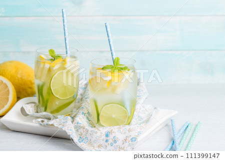 Summer citrus fruits drink 111399147