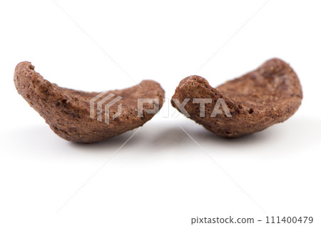 Chocolate cereals 111400479