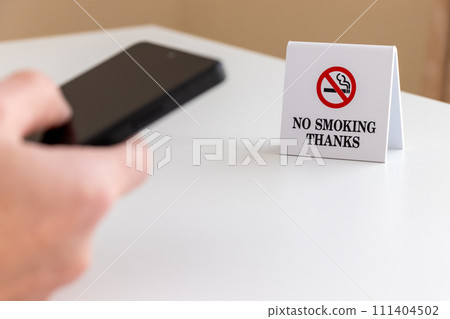 Using a smartphone in non-smoking seats Using a smartphone in non-smoking seats 111404502