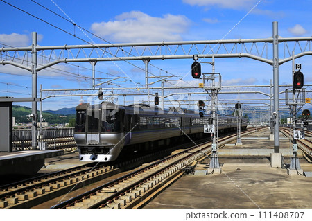 Limited Express Super Kamuy departing from Asahikawa Station (Asahikawa City, Hokkaido, Japan) Limited Express Super Kamuy departing from Asahikawa Station (Asahikawa City, Hokkaido, Japan) 111408707