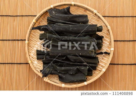 Root kelp Root kelp 111408898