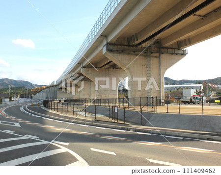 Expressway underpass 02 111409462