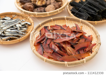 海帶根、乾沙丁魚、乾香菇、厚切鰹魚片 111412330