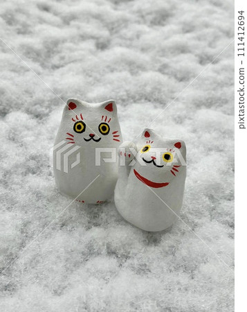 雪地上的招財貓 111412694