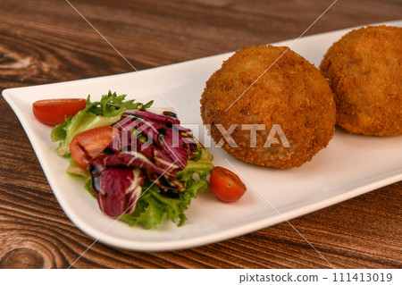 RECIPE FOR BREADED BEEF MEATBALLS STUFFED WITH A SOFT BOILED EGG RECIPE FOR BREADED BEEF MEATBALLS STUFFED WITH A SOFT BOILED EGG 111413019