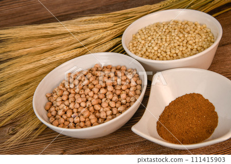 Durum wheat semolina, chickpea and Lebanese spice pearls 111415903