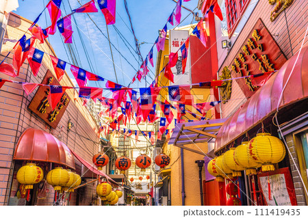 日本橫濱城市景觀二月。 2月8日，橫濱唐人街台南小路景觀 111419435