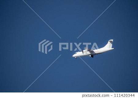 airplane preparing the landing airplane preparing the landing 111420344