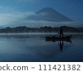 清晨眺望富士山，展開新的一天 111421382