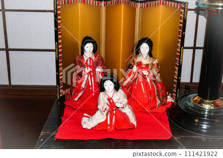 岩手縣盛岡市一倉住宅的三位女士和先生們玩偶 111421922