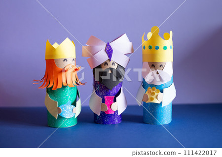 three figurines of three wise men, paper craft, Cardboard Tube Three Wise Men Craft for Kids, DIY, 111422017