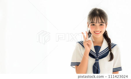 簽署和平標誌的高中女孩 簽署和平標誌的高中女孩 111423024