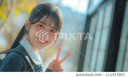 女學生簽署和平標誌 女學生簽署和平標誌 111423941