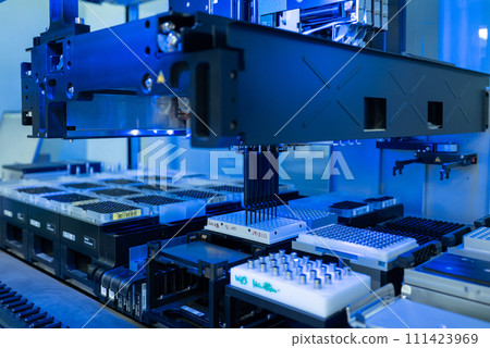 Lab Technologist Uses Flow Cytometry Equipment for Research 111423969