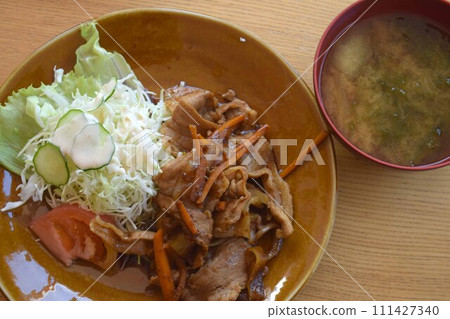 設置豬姜烤的飯 設置豬姜烤的飯 111427340