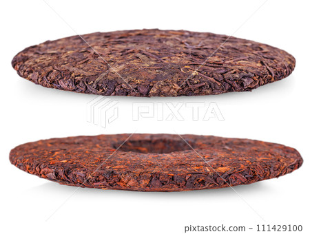 Set of Ripe black puerh tea round shape isolated on white background 111429100
