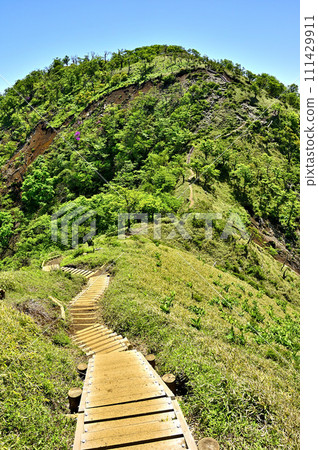 從丹澤田澤之峰看到的不動峰，是丹澤主脈的橫貫路線 111429911