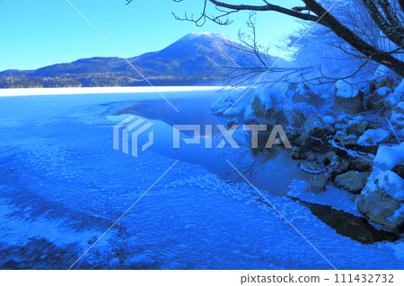阿寒湖和奧寒山的霜花 阿寒湖和奧寒山的霜花 111432732