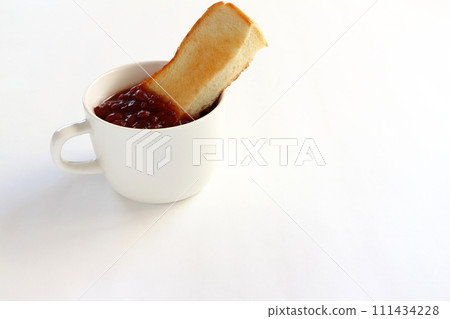 Zenzai and toast in a cup Zenzai and toast in a cup 111434228