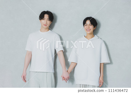 情侶擁抱 111436472